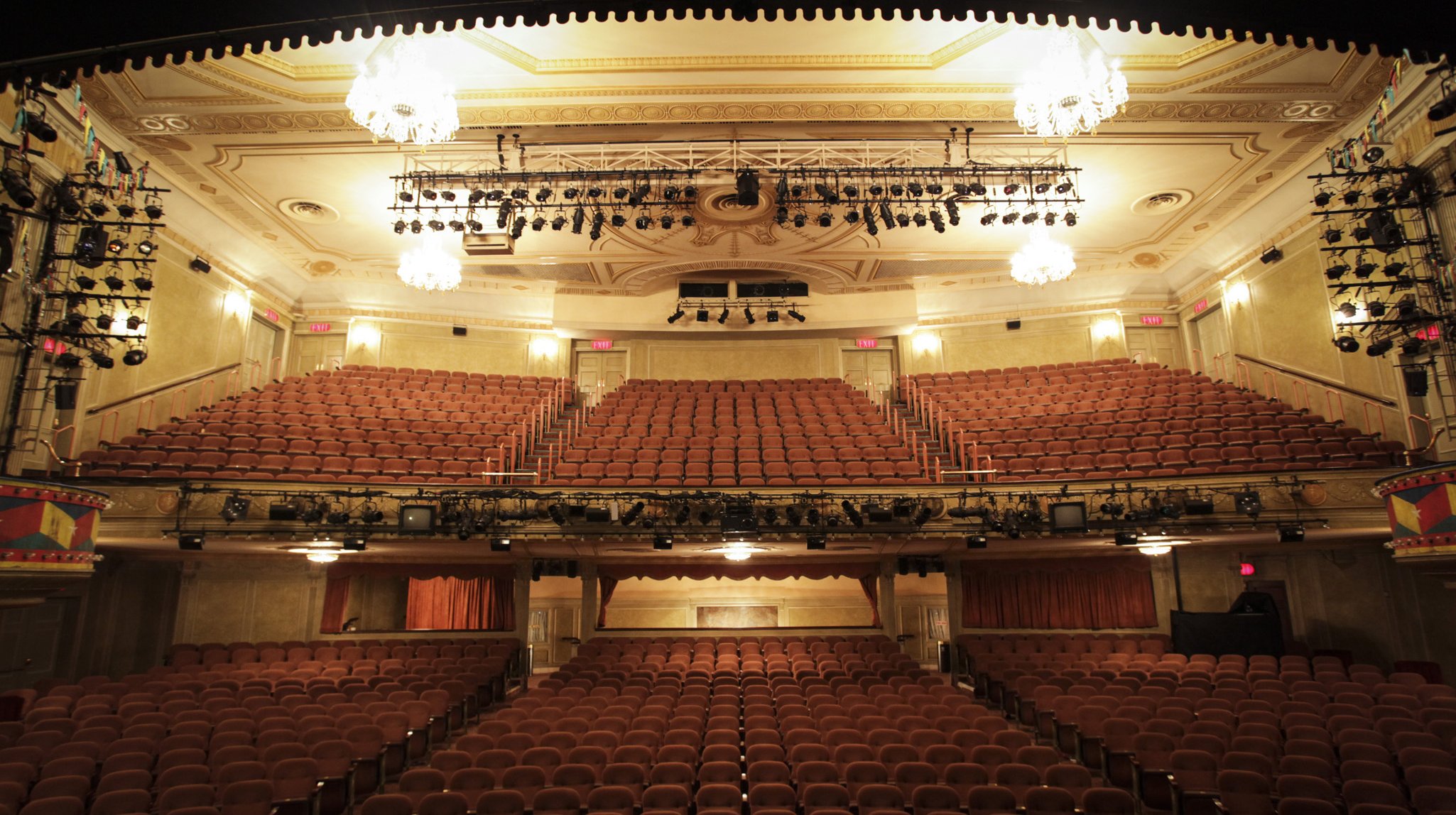 Music Box Spotlight on Broadway